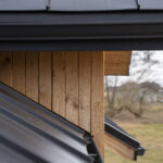 hermoso-techo-en-edificio-de-madera